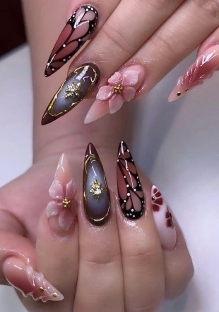 Mina Nails &amp; Beauty 