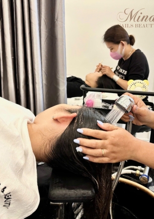 Mina Nails &amp; Beauty 