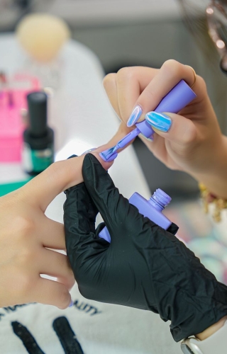 Mina Nails &amp; Beauty 