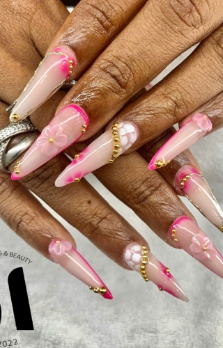 Mina Nails &amp; Beauty 