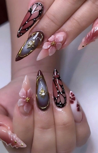 Mina Nails &amp; Beauty 