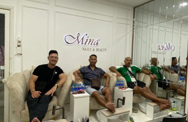 Mina Nails &amp; Beauty 