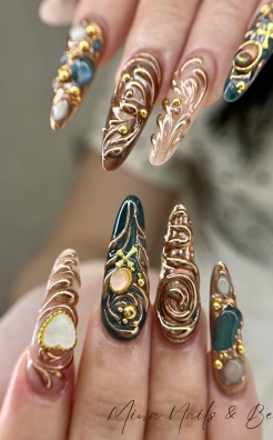 Mina Nails &amp; Beauty 