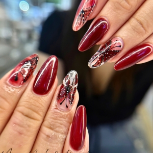 Mina Nails &amp; Beauty 
