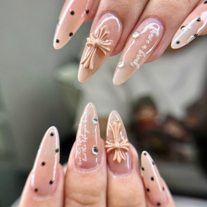 Mina Nails &amp; Beauty 