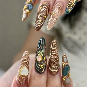 Mina Nails &amp; Beauty 