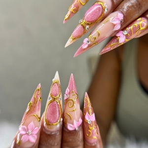 Mina Nails &amp; Beauty 
