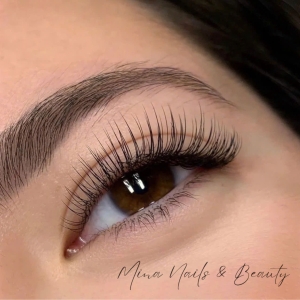 Mina Nails &amp; Beauty 