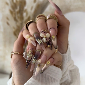 Mina Nails &amp; Beauty 