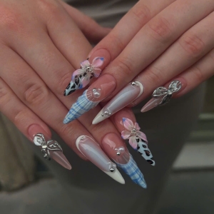 Mina Nails &amp; Beauty 