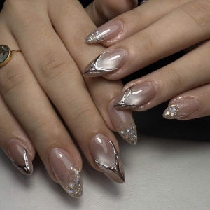 Mina Nails &amp; Beauty 
