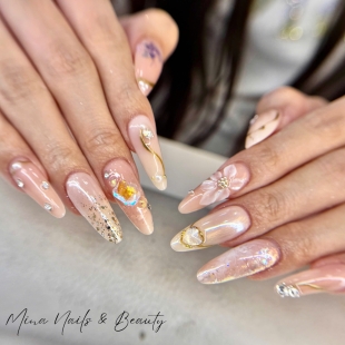 Mina Nails &amp; Beauty 