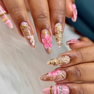 Mina Nails &amp; Beauty 