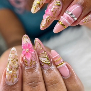 Mina Nails &amp; Beauty 