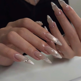 Mina Nails &amp; Beauty 