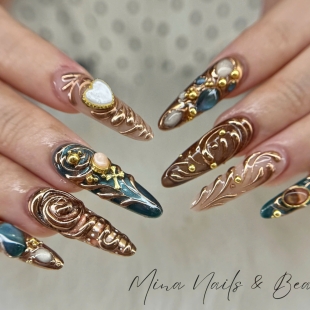 Mina Nails &amp; Beauty 