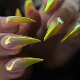 Mina Nails &amp; Beauty 