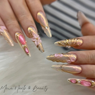 Mina Nails &amp; Beauty 