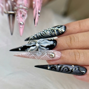 Mina Nails &amp; Beauty 
