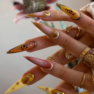 Mina Nails &amp; Beauty 