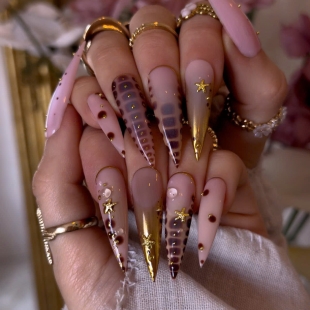 Mina Nails &amp; Beauty 