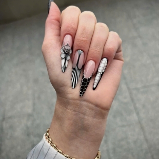 Mina Nails &amp; Beauty 