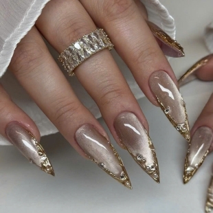 Mina Nails &amp; Beauty 