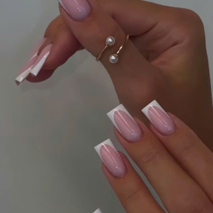 Mina Nails &amp; Beauty 