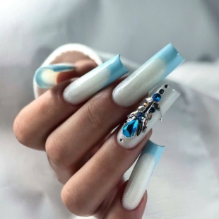 Mina Nails &amp; Beauty 