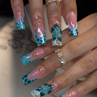 Mina Nails &amp; Beauty 