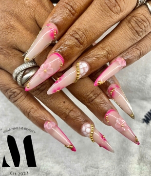 Mina Nails &amp; Beauty 