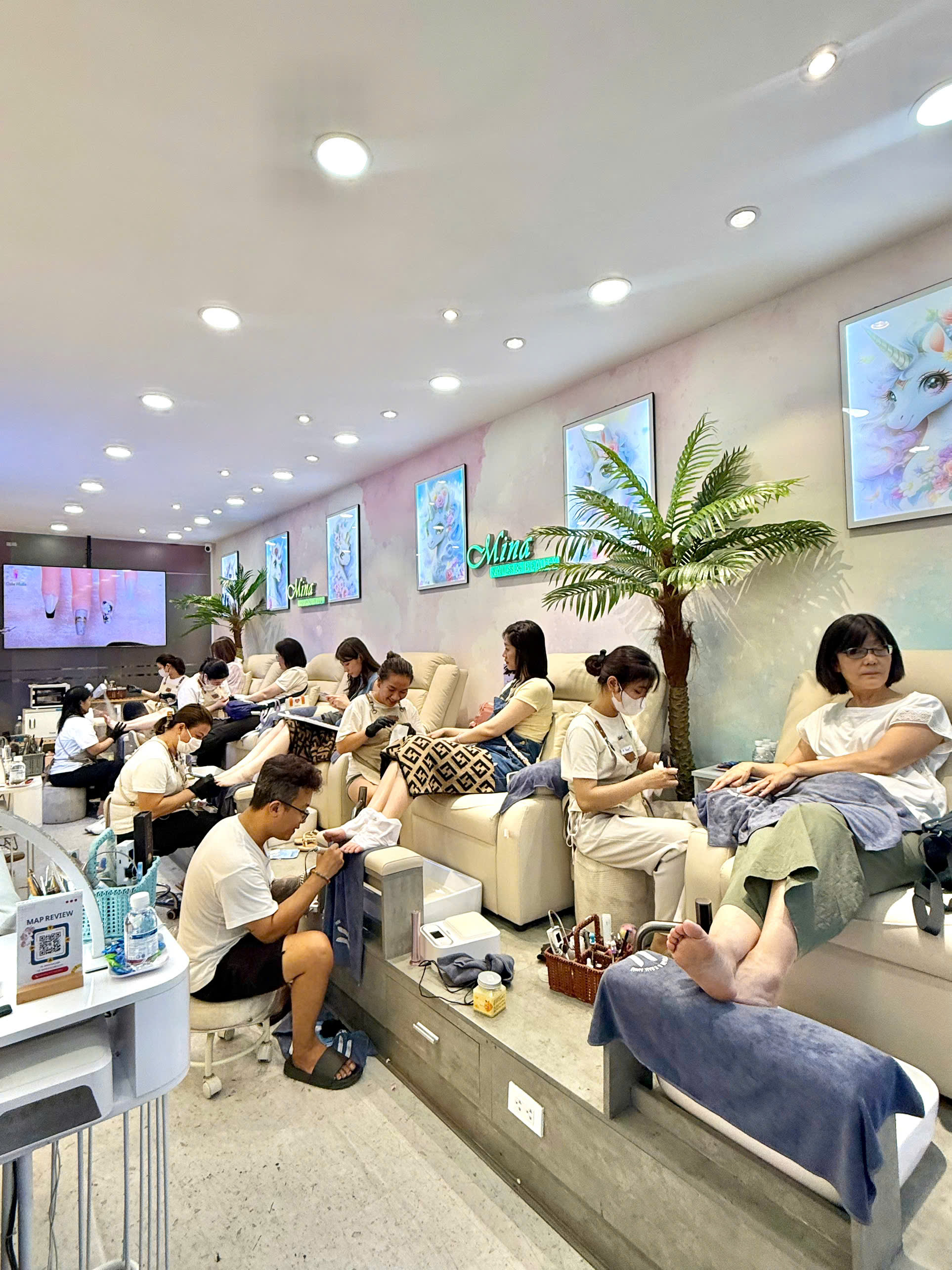 Mina Nails & Beauty