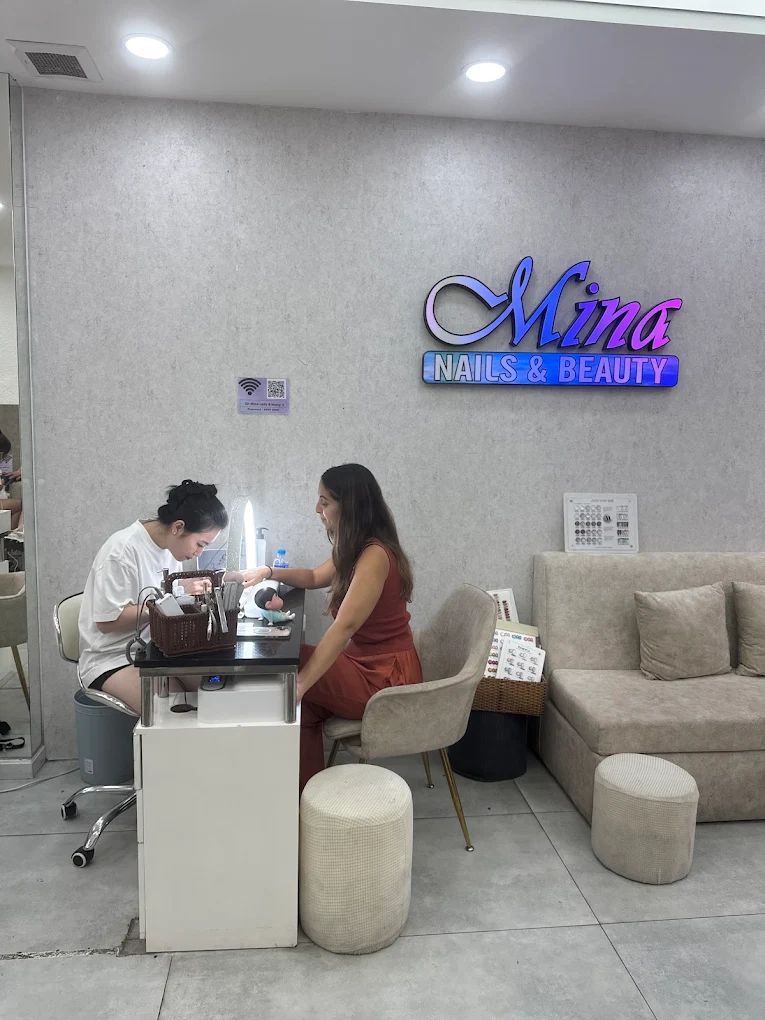 Nail Salon Near Ben Thanh Market 