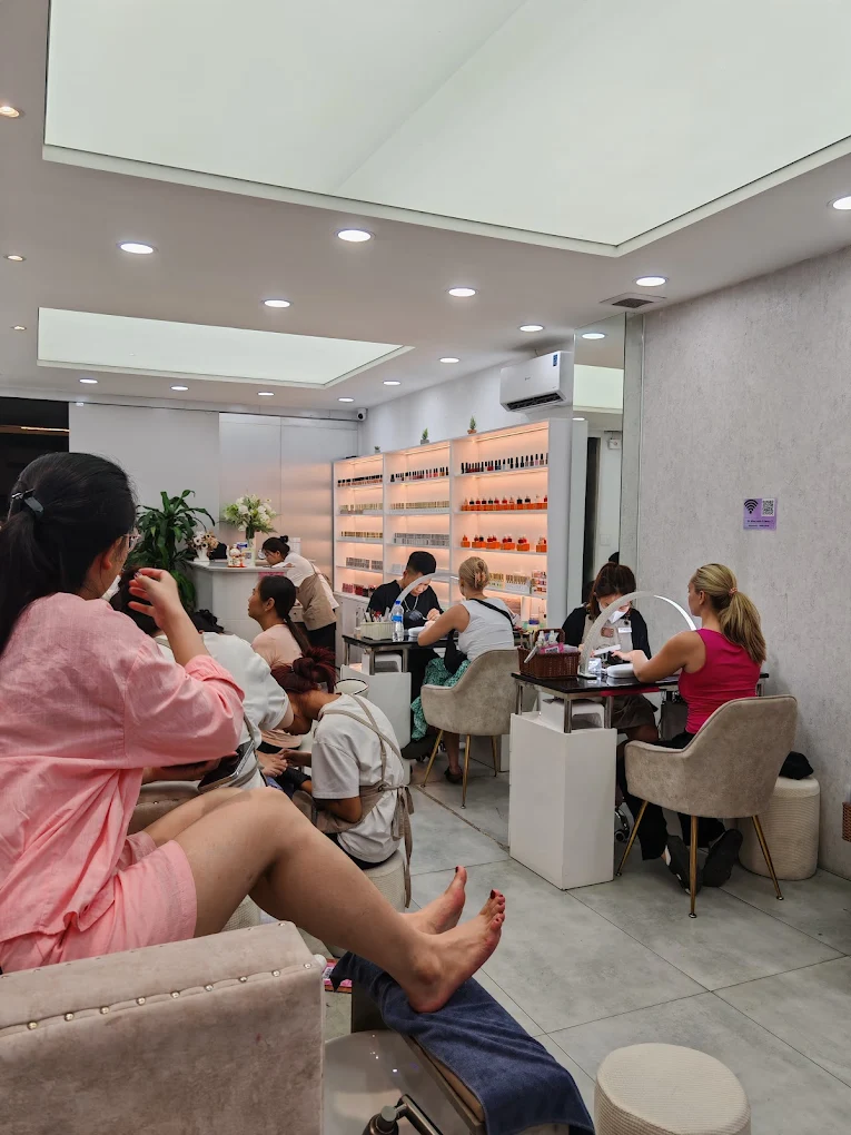 tiệm nail gần Chợ Bến Thành
